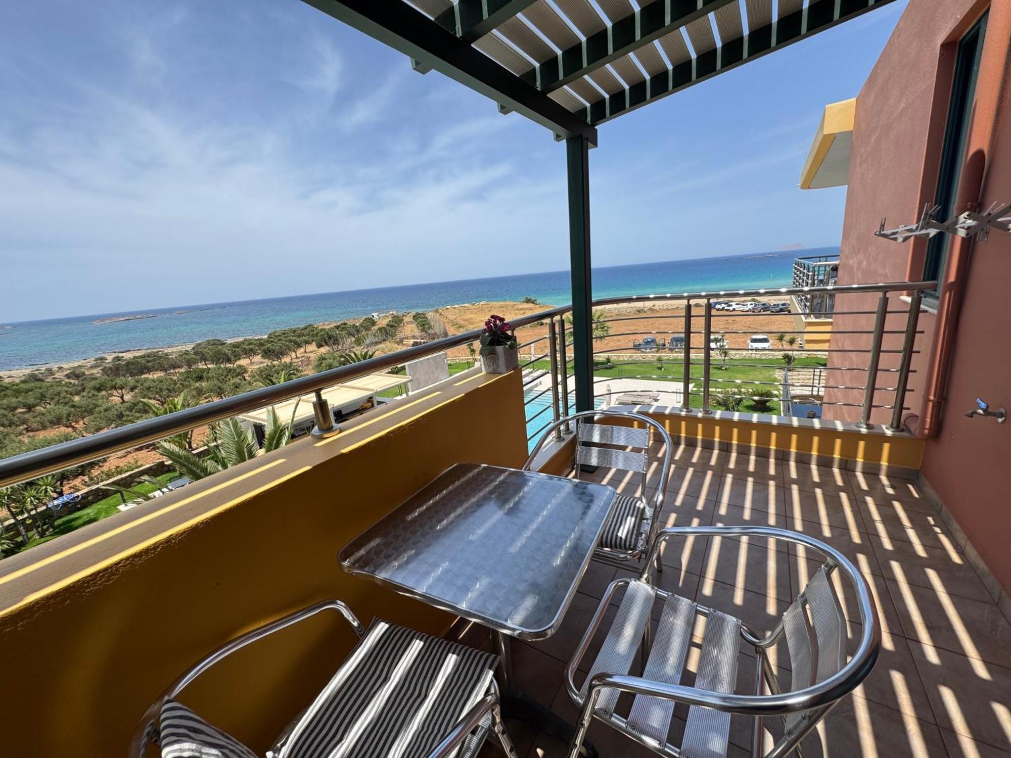 Pachia Ammos Aparthotel